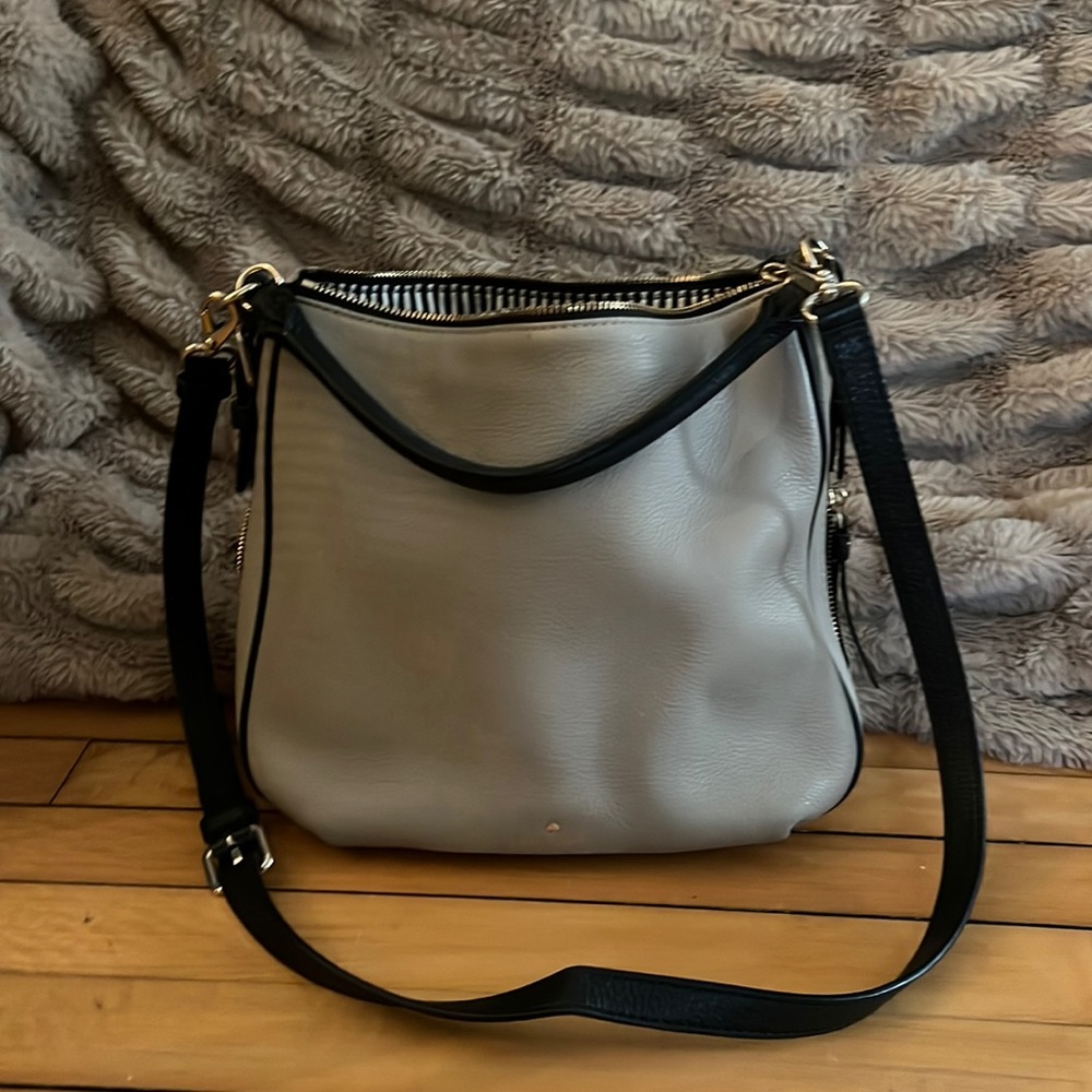 Kate Spade Crossbody - CLOSING CLOSET